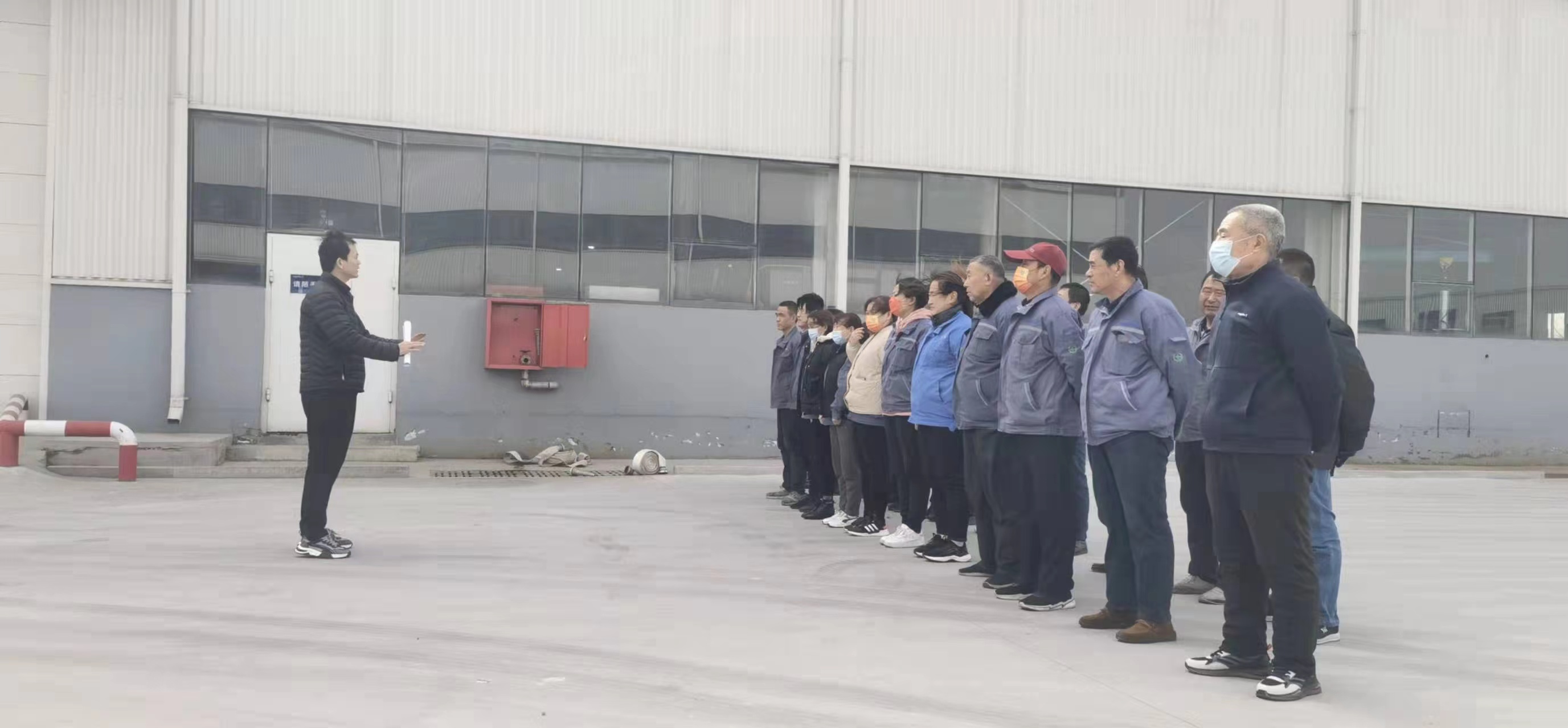 開展消防演練，提升員工應(yīng)急能力(圖1)